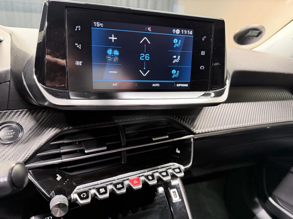 Peugeot 2008 1,2 PureTech 130 Allure Pack 5d