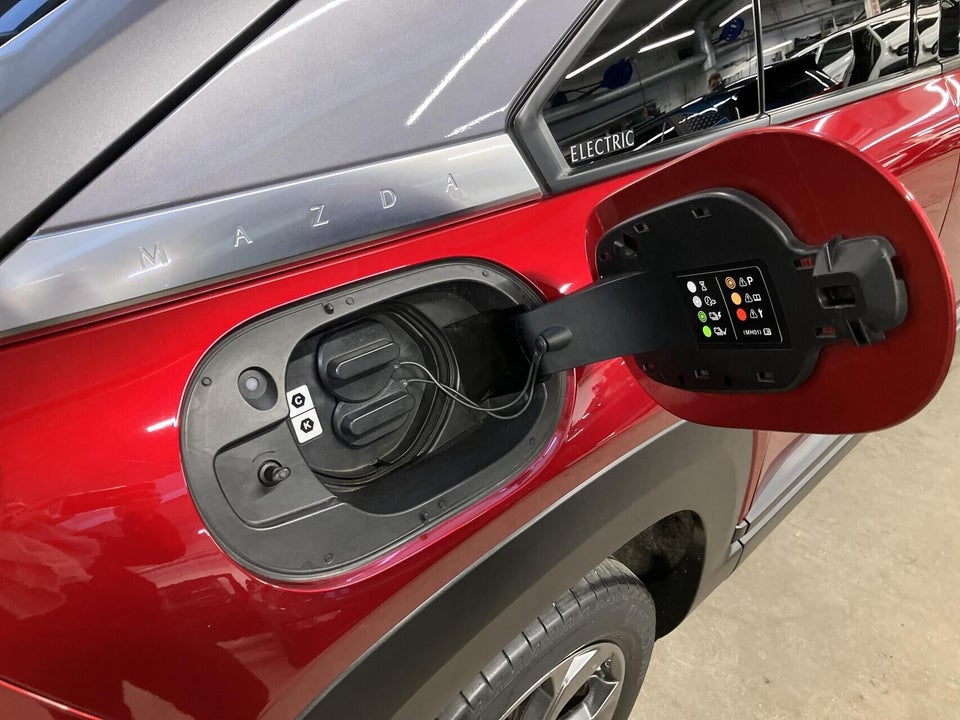 Mazda MX-30 e-SkyActiv First Edition 5d