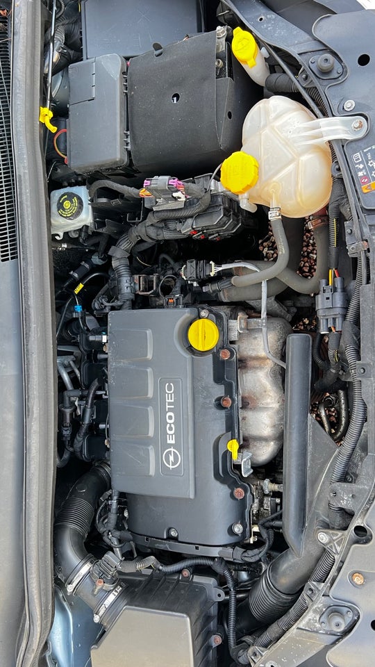 Opel Corsa 1,4 16V Cosmo 5d