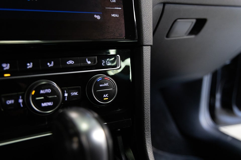 VW Golf VII 1,5 TSi 150 Highline Variant 5d