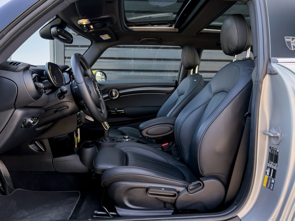 MINI Cooper SE Yours Trim 3d