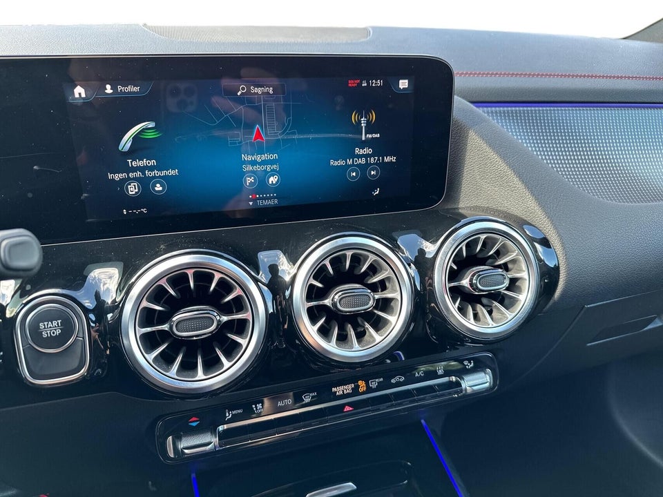 Mercedes EQA300 AMG Line 4Matic 5d