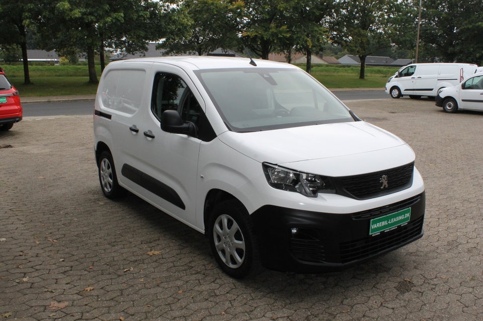 Peugeot Partner 1,5 BlueHDi 100 L1V1 Ultimate Van