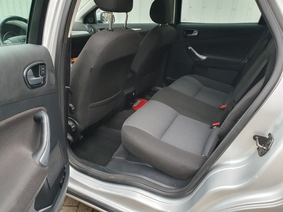 Ford Mondeo 2,0 Trend stc. 5d