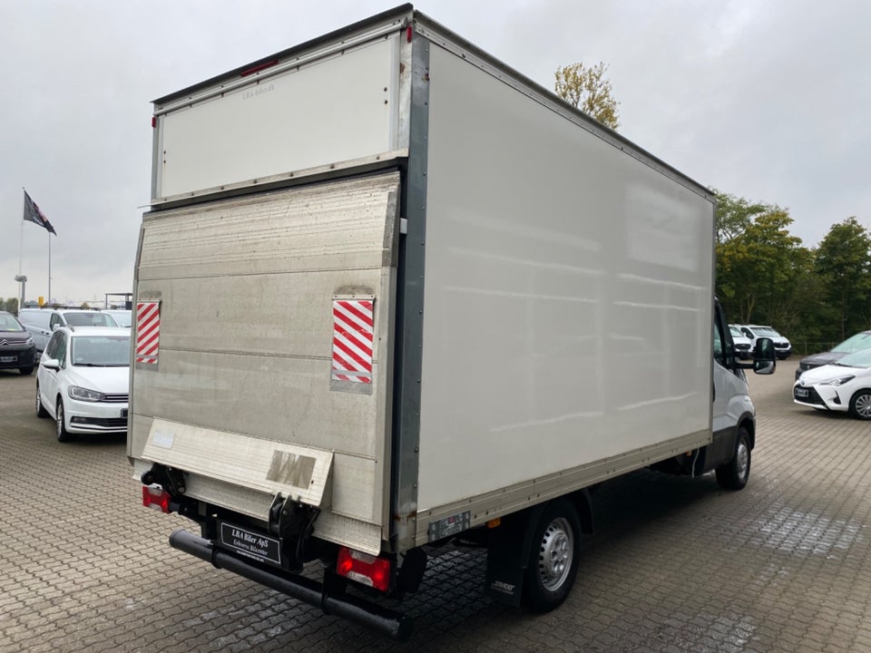 Iveco Daily 2,3 35S16 Alukasse m/lift