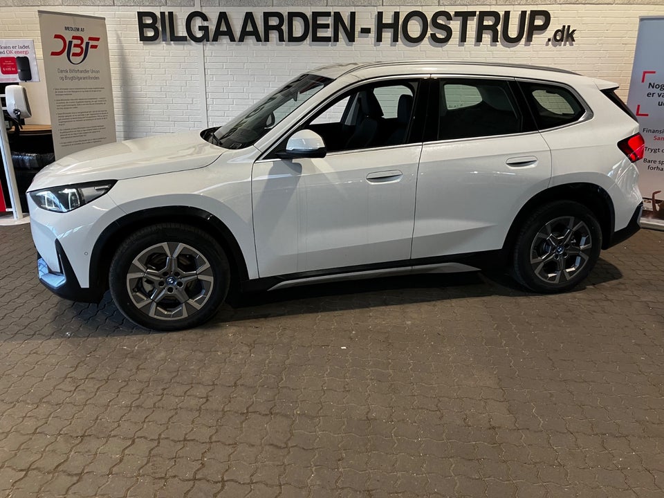 BMW iX1 eDrive20 X-Line 5d