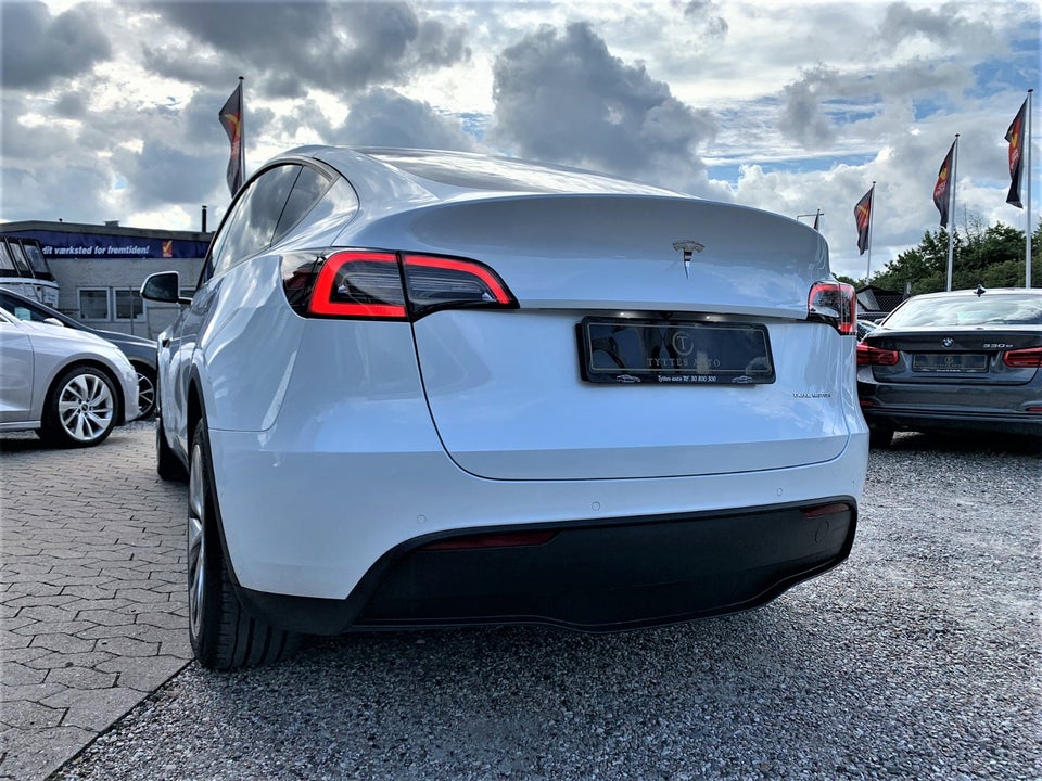 Tesla Model Y Long Range AWD 5d