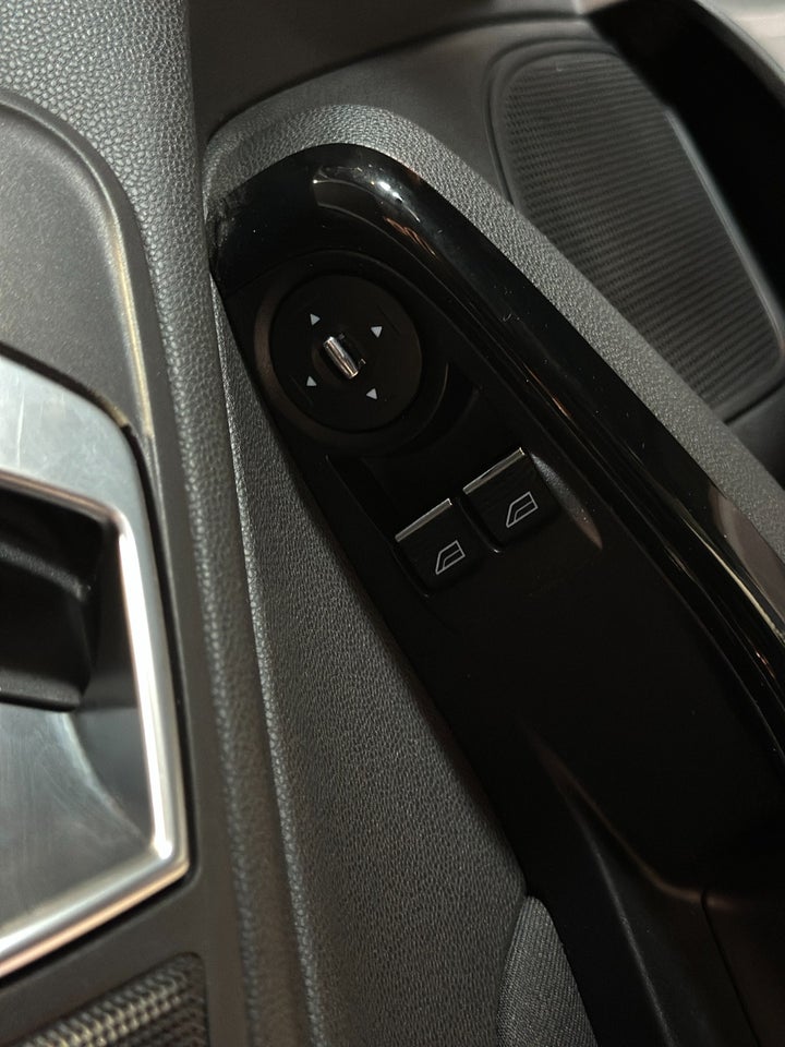 Ford Fiesta 1,0 SCTi 100 Titanium 5d