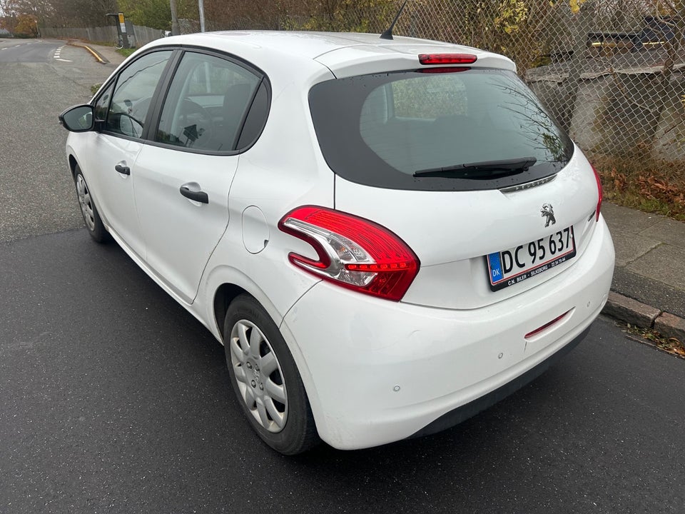 Peugeot 208 1,0 VTi Access 5d