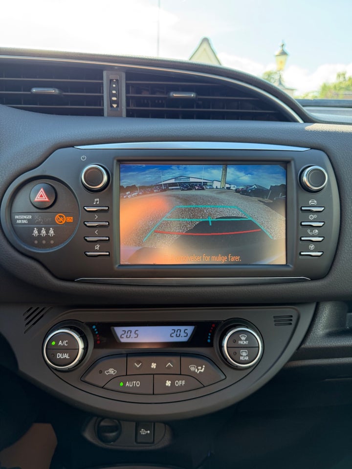 Toyota Yaris 1,5 Hybrid Flavour e-CVT 5d