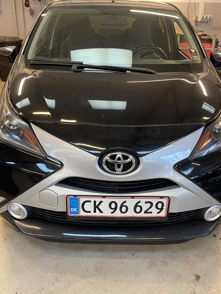 Toyota Aygo 1,0 VVT-i x-black II 5d