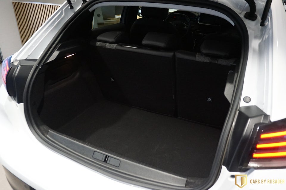 Peugeot 208 1,2 PureTech 100 Allure+ 5d