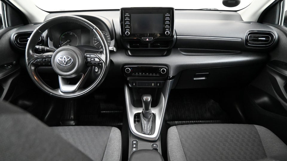 Toyota Yaris 1,5 Hybrid H3 e-CVT 5d