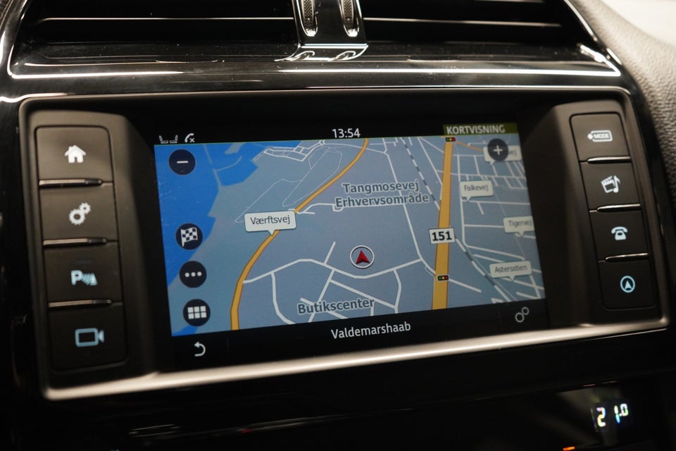 Jaguar F-Pace 2,0 D180 Pure aut. 5d