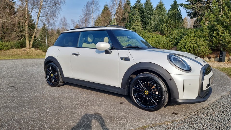 MINI Cooper SE Resolute Edition 3d