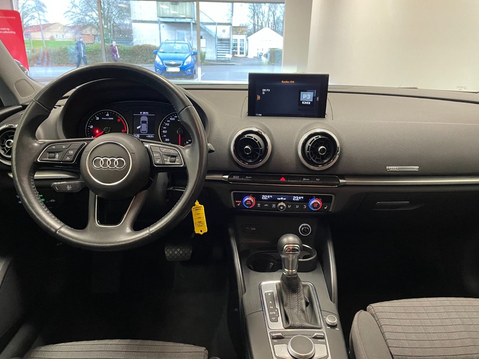 Audi A3 30 TDi Sport Limited Sportback S-tr. 5d