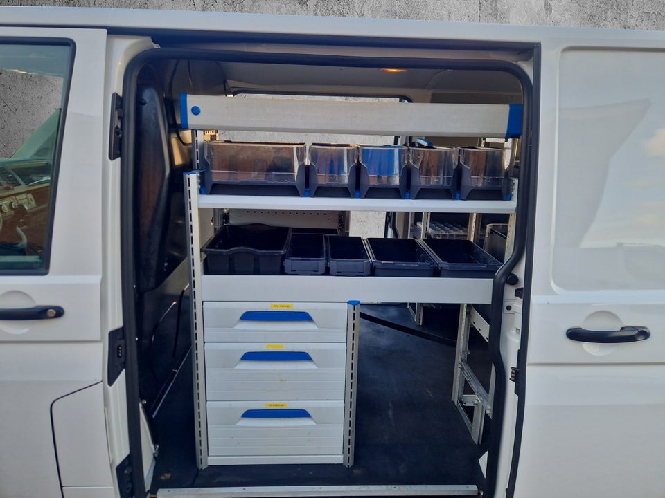 VW Transporter 2,0 TDi 114 Kassevogn kort BMT