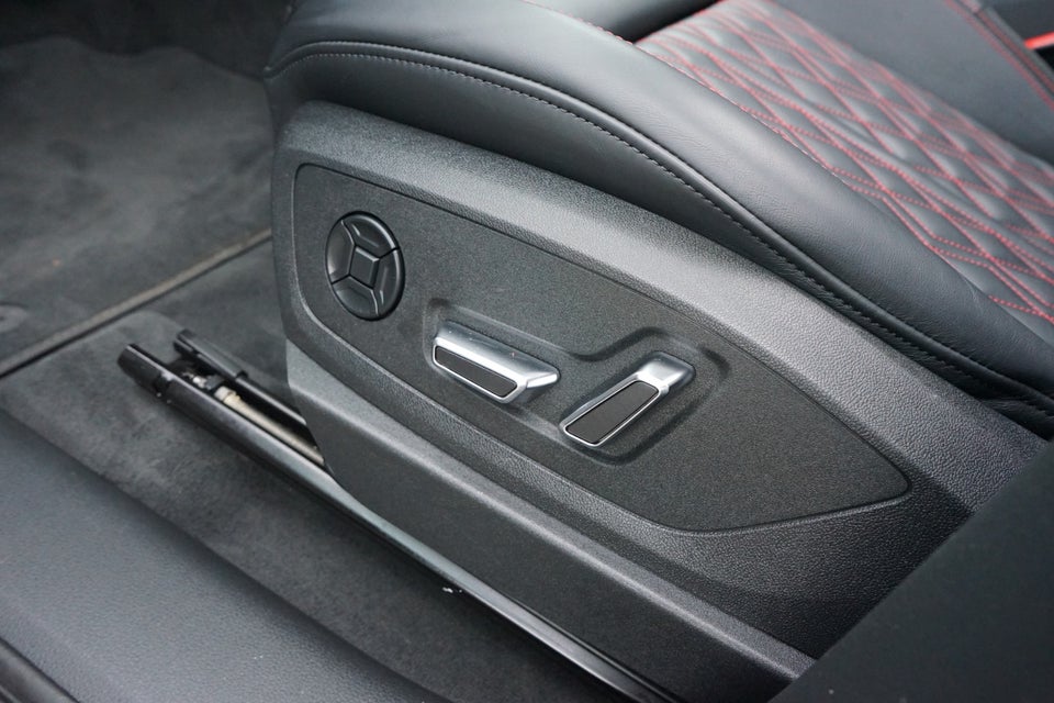 Audi Q8 e-tron 55 S-line Black Style quattro 5d