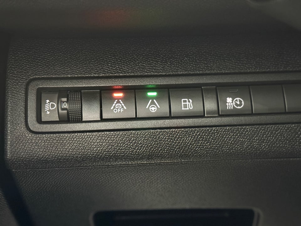 Peugeot 3008 1,6 Hybrid Allure Limited EAT8 5d