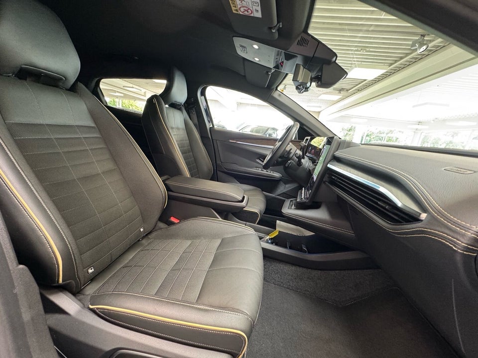 Renault Megane E-Tech 60 Iconic 5d