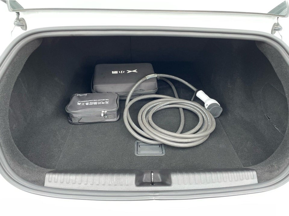 Xpeng P7 Long Range 4d