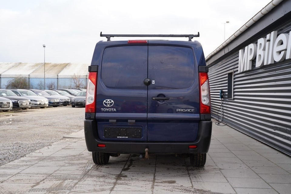 Toyota ProAce 2,0 D 128 T2 L2H1 4d