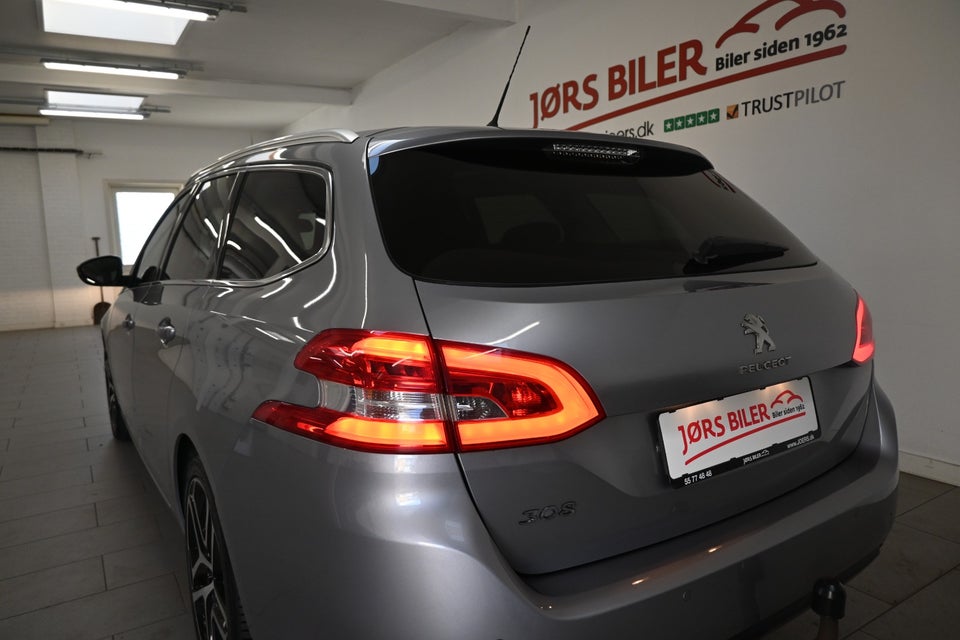 Peugeot 308 1,5 BlueHDi 130 Allure+ Sky SW 5d