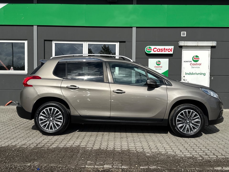 Peugeot 2008 1,2 VTi 82 Active Sky 5d