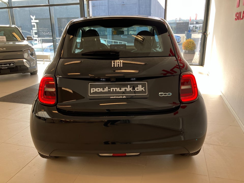 Fiat 500e 42 Icon 3d