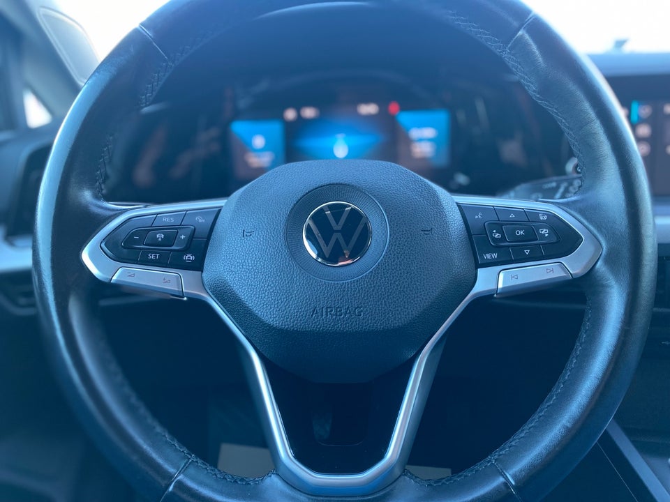 VW Golf VIII 1,0 TSi 110 5d