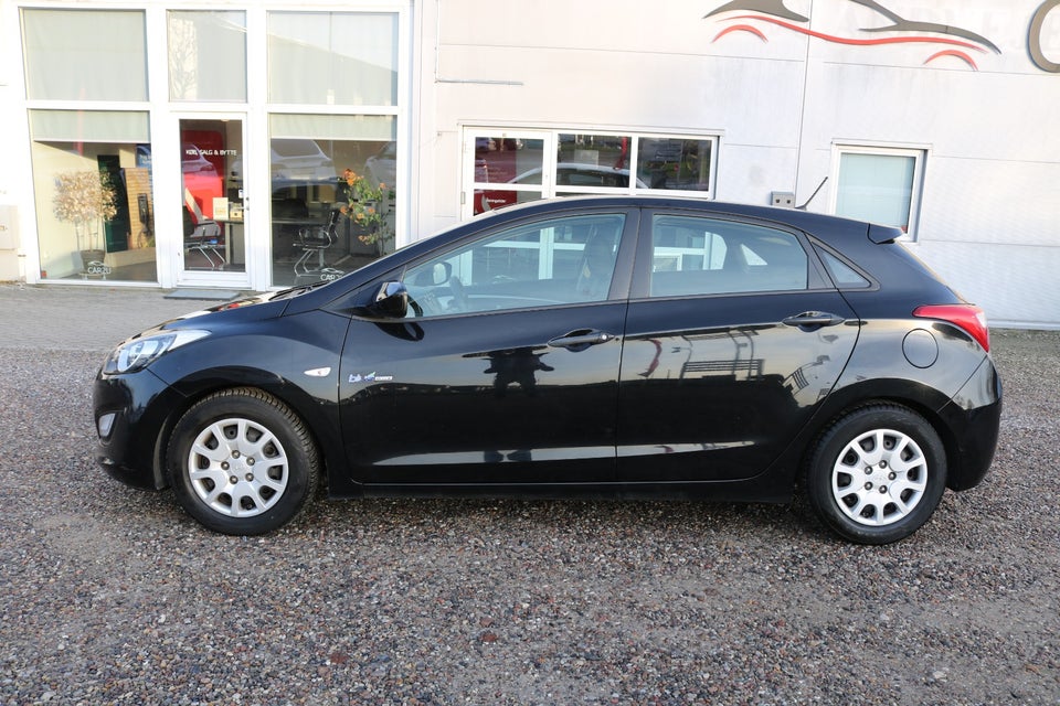 Hyundai i30 1,6 CRDi 110 Comfort Eco 5d