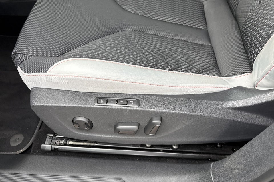 Skoda Elroq 85 iV Lodge Advanced 5d