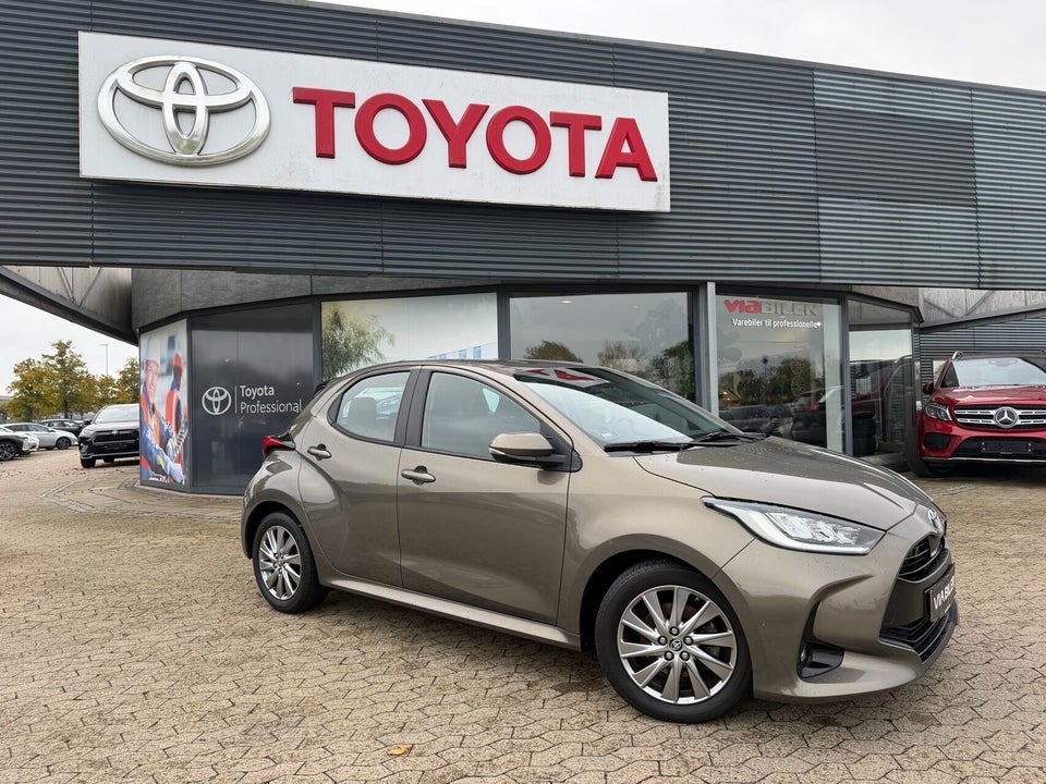 Toyota Yaris 1,5 Hybrid Active Tech+ e-CVT 5d