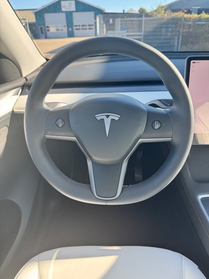Tesla Model Y RWD 5d