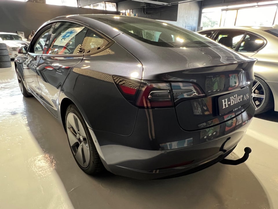 Tesla Model 3 Long Range AWD 4d