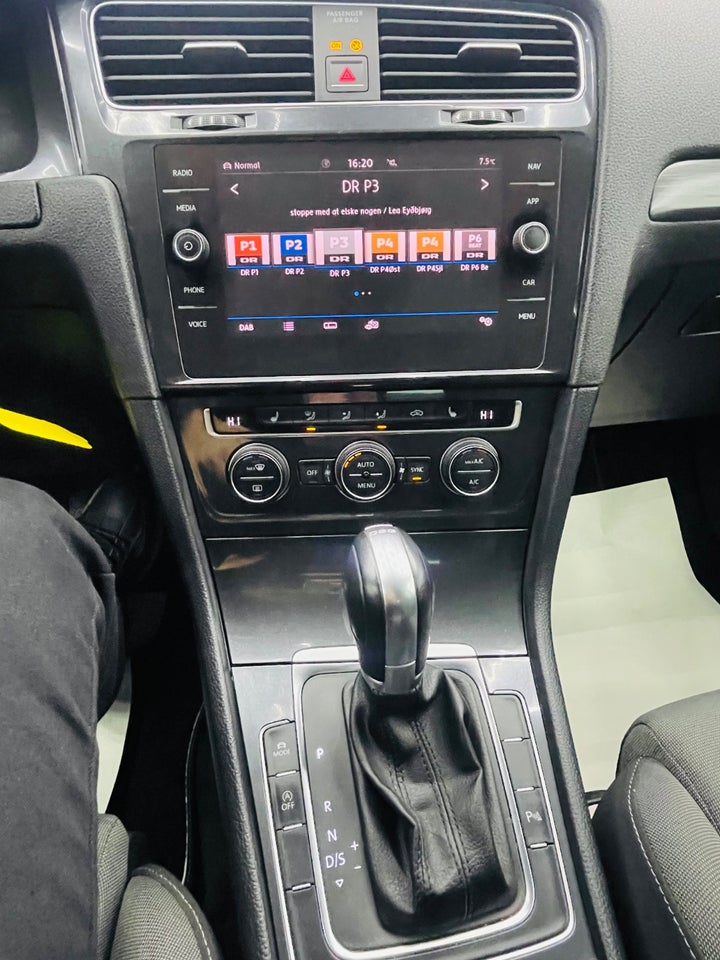 VW Golf VII 1,5 TSi 130 Highline DSG 5d