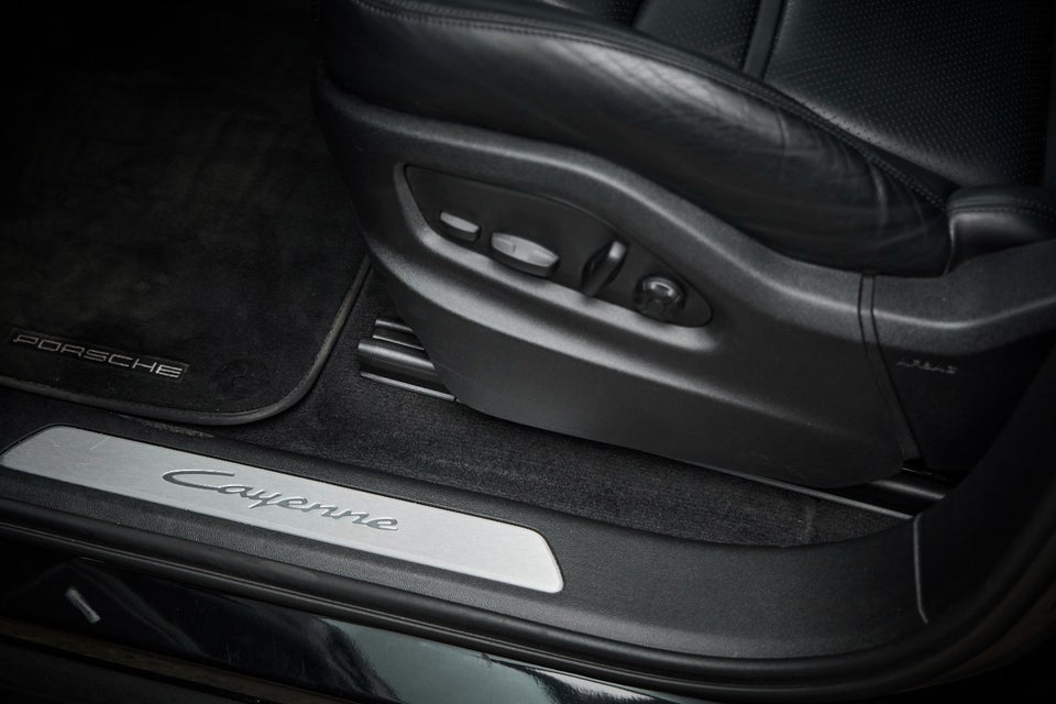 Porsche Cayenne 3,0 E-Hybrid Coupé Tiptr. 5d