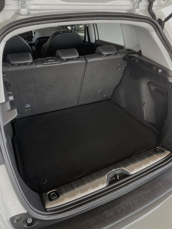 Peugeot 2008 1,2 e-THP 110 Allure 5d