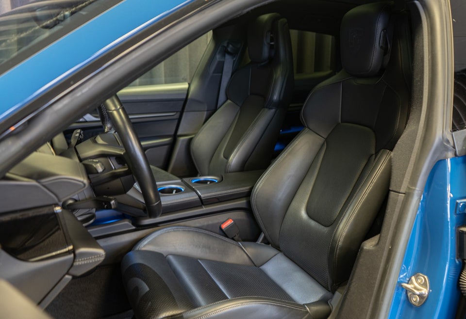 Porsche Taycan 4S Performance+ Cross Turismo 5d