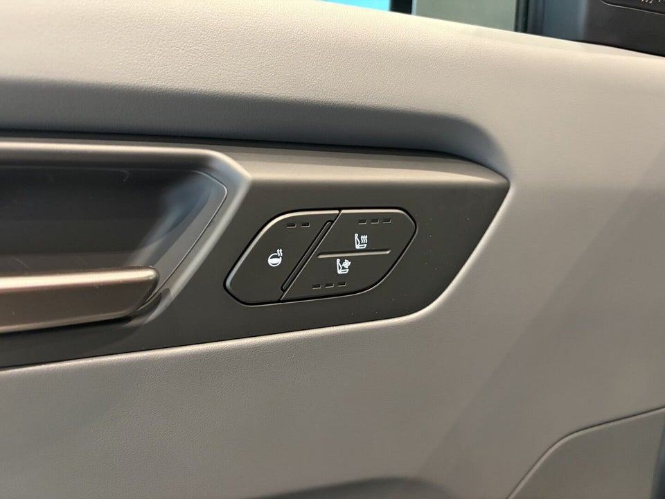 Kia EV9 76 Standard Range Upgrade RWD 7prs 5d