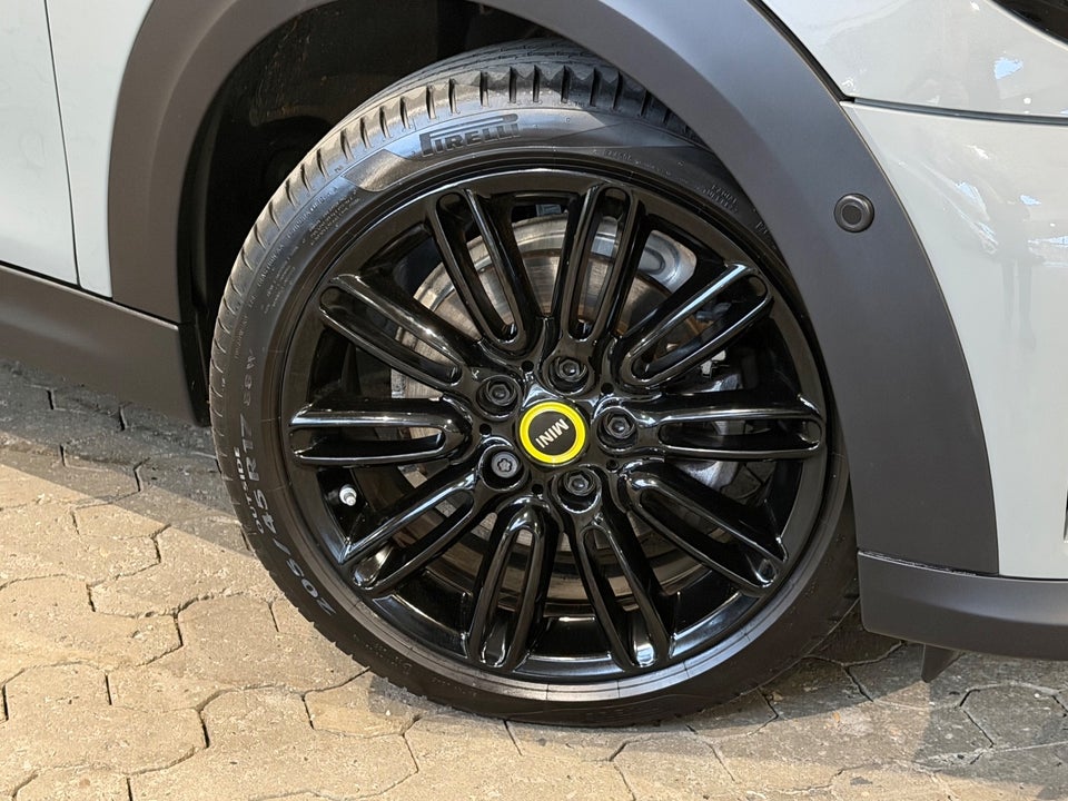 MINI Cooper SE Maximise 3d