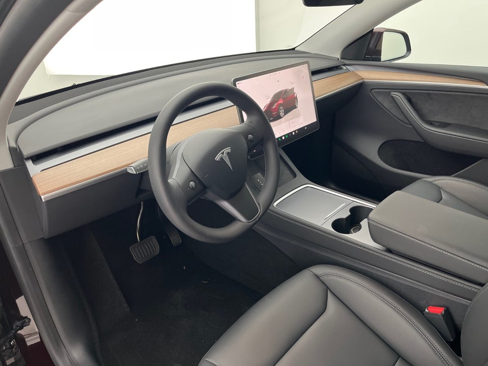 Tesla Model Y Long Range AWD 5d