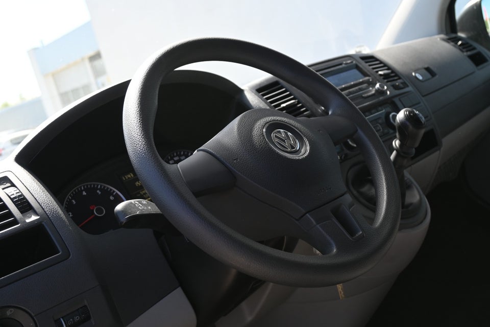 VW Caravelle 2,0 TSi 150 Trendline kort 4d