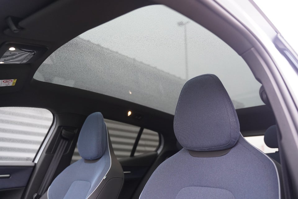 Volvo EX30 Extended Range Ultra 5d