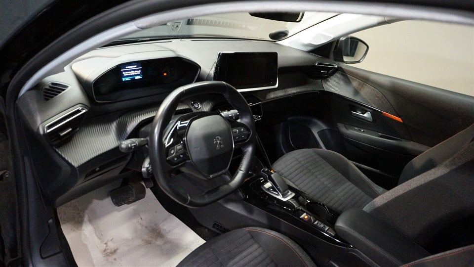 Peugeot e-208 50 Active 5d