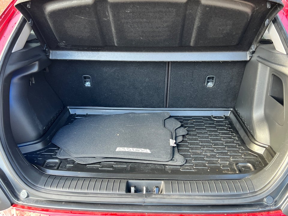 Hyundai Kona 64 EV Essential 5d