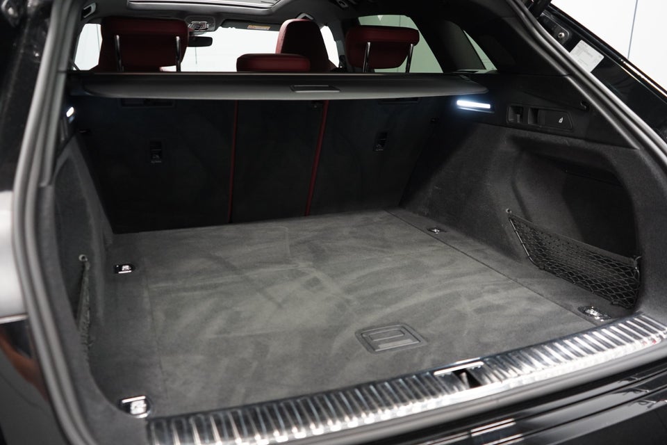 Audi e-tron S quattro 5d