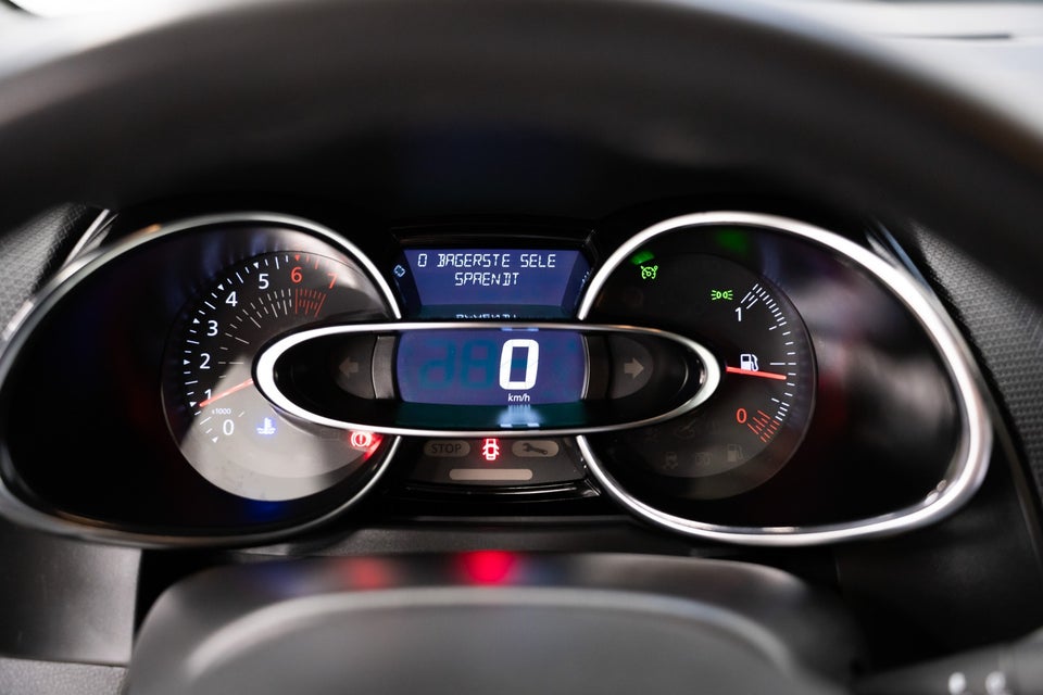 Renault Clio IV 0,9 TCe 90 Expression 5d