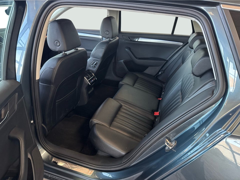 Skoda Superb 2,0 TDi 150 Style Combi DSG 5d