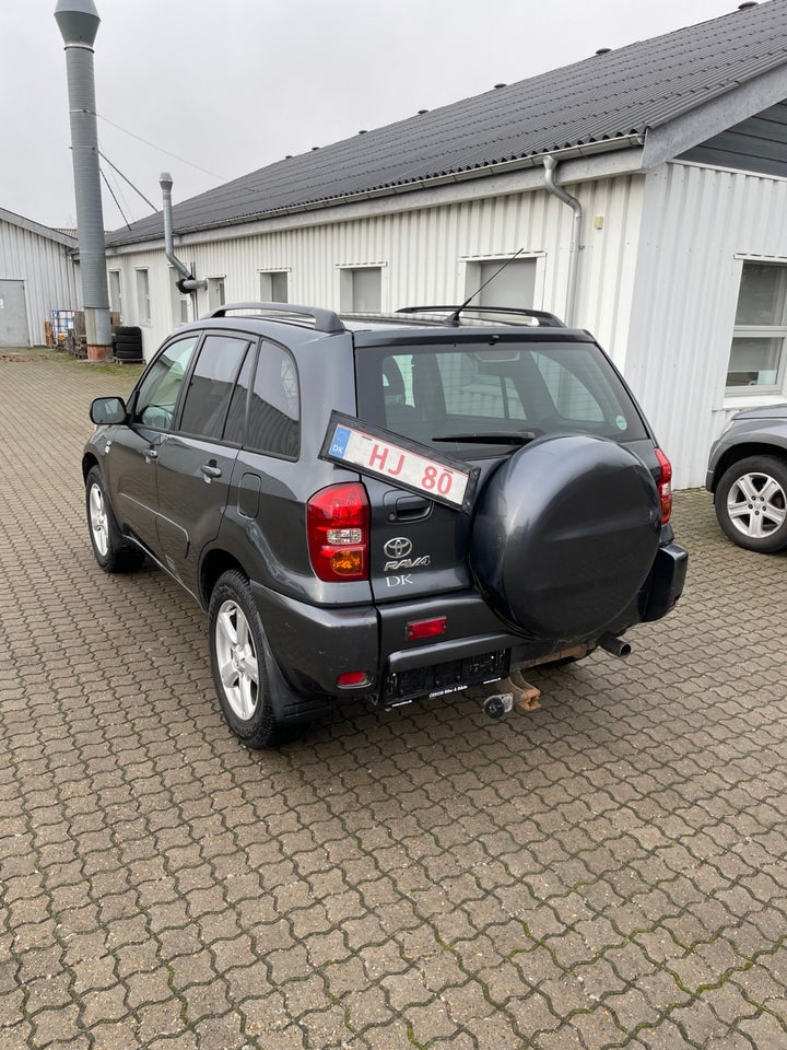 Toyota RAV4 2,0 D-4D 4x4 Van 5d